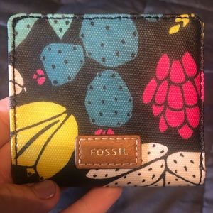 Fossil succulent wallet